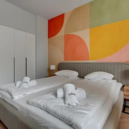 Retro Boutique By Dom & House *