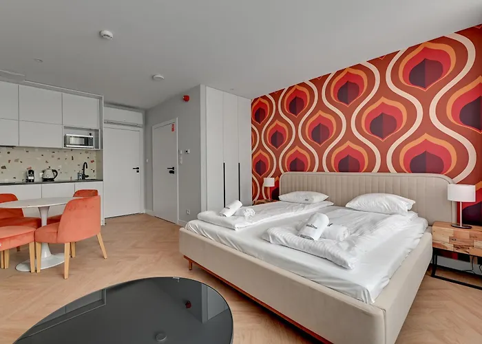 Retro Boutique By Dom & House