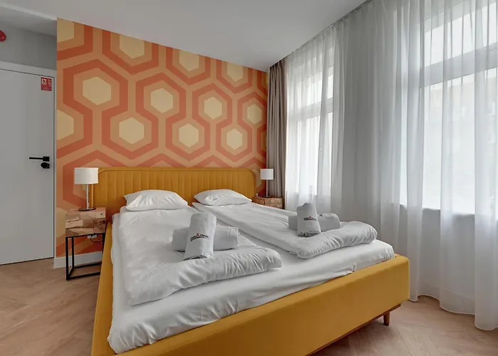 Retro Boutique By Dom & House *