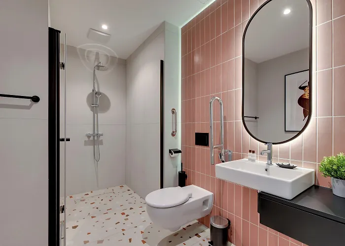 Retro Boutique By Dom & House